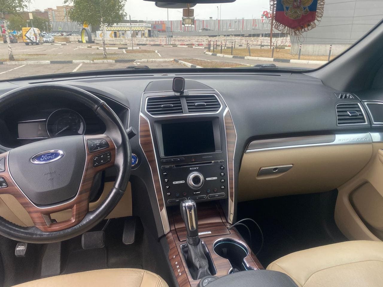 Фотография - Интерьер автомобиля Ford