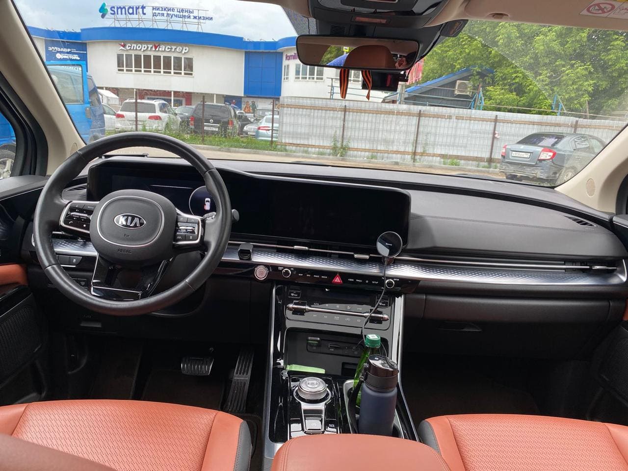 Интерьер автомобиля - Салон Kia.